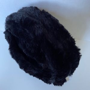 Black fur clutch